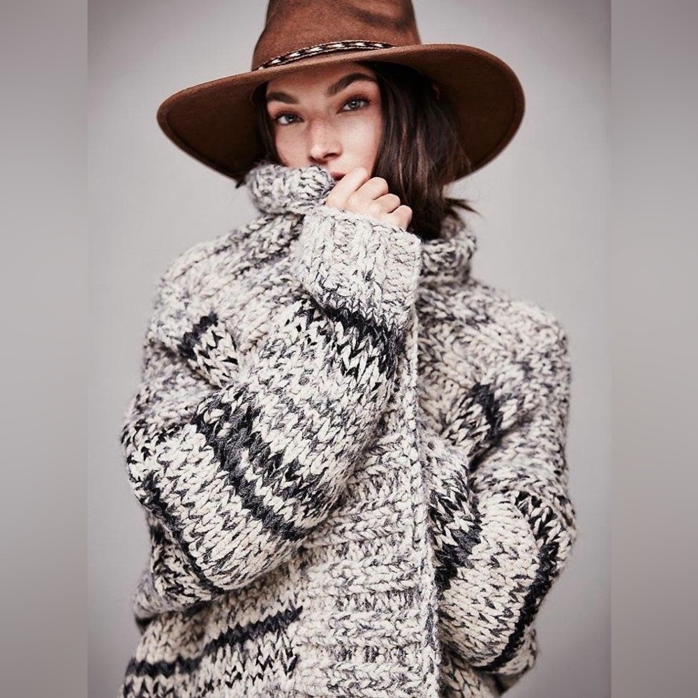 ISO FREE PEOPLE Hold Me Tight alpaca cardigan - Picture 1 of 7